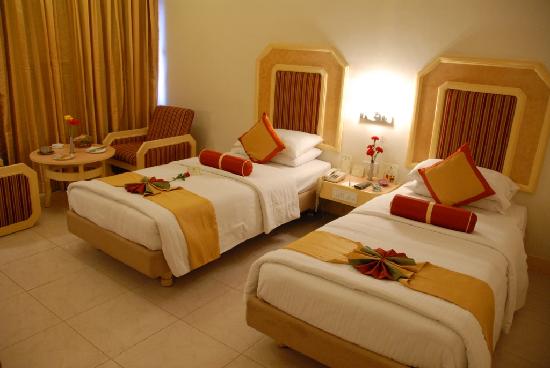 Dolphin Hotel